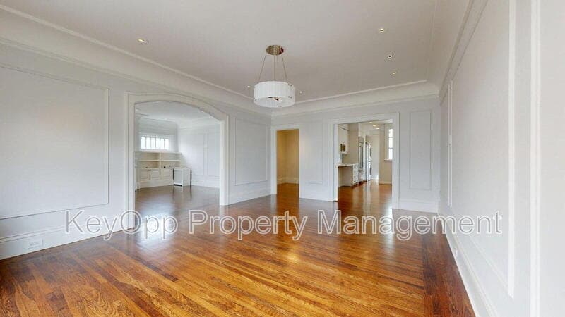 San Francisco Condo: 2250 Green Street