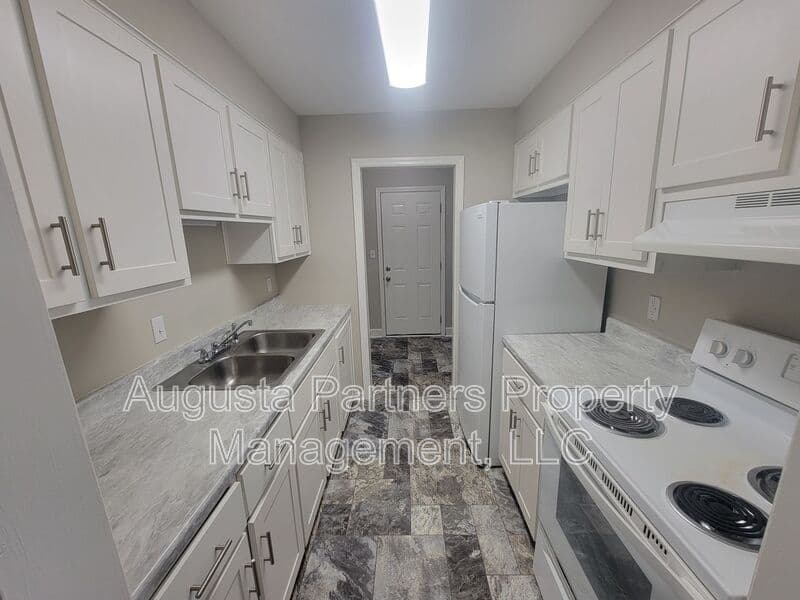 Aiken Condo: 1546 Hamilton Dr