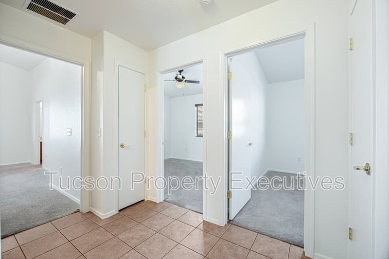 Vail House: 796 South Painted River Way