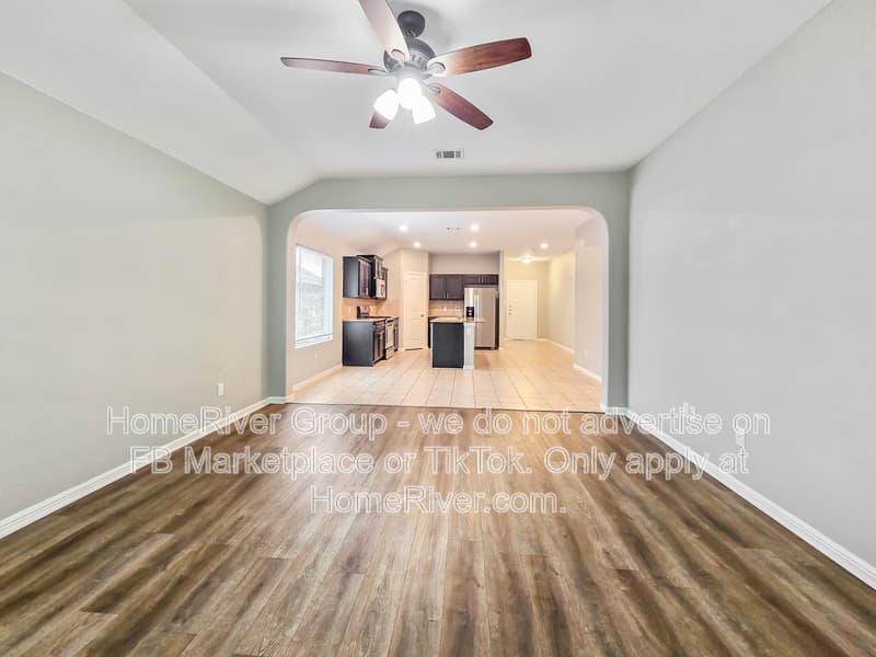 Fort Worth House: 8441 Comanche Springs Dr