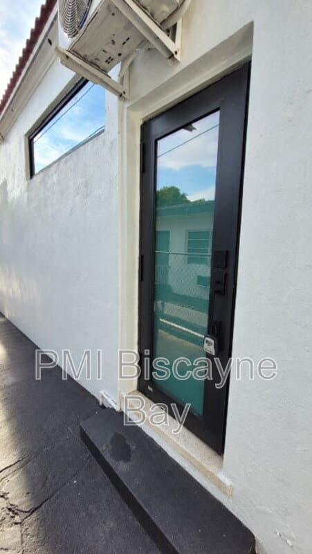 Miami Beach Condo: 7801 Byron Avenue