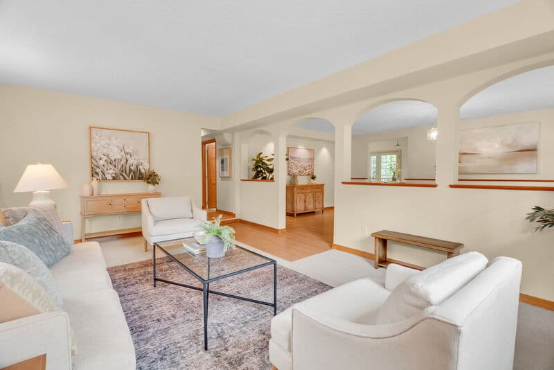 Portland House: 9255 Southwest Boones Ferry Road