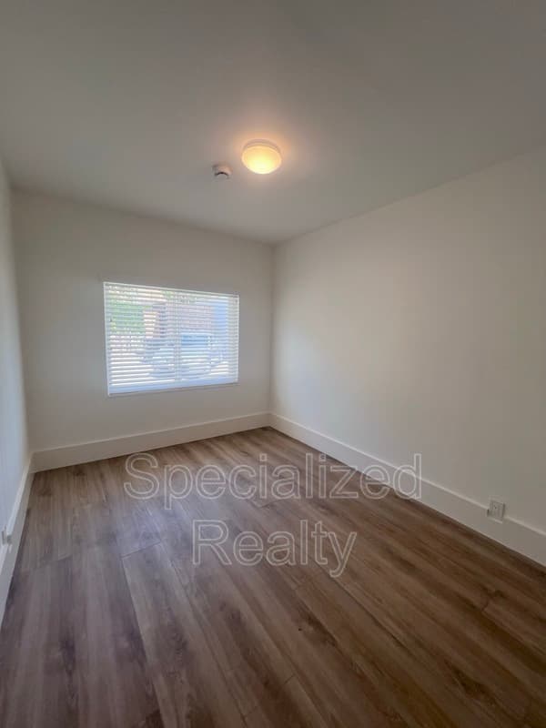 Los Angeles Condo: 1420 Isabel Street