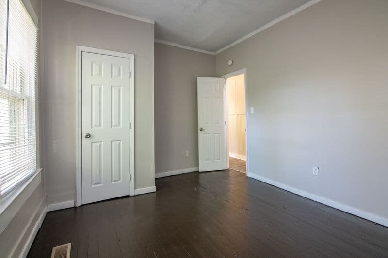 Birmingham House: 4029 44th Avenue North