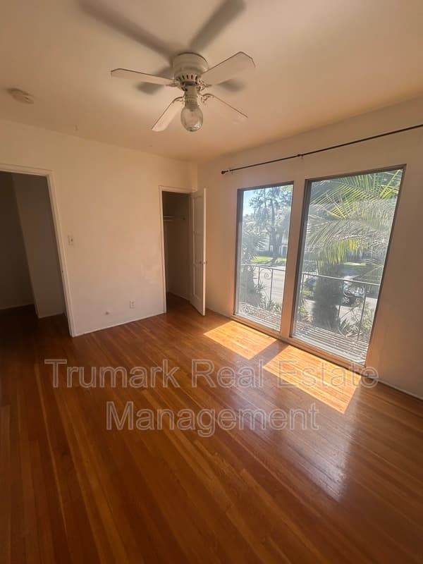 Los Feliz Condo: 3731 Los Feliz Blvd