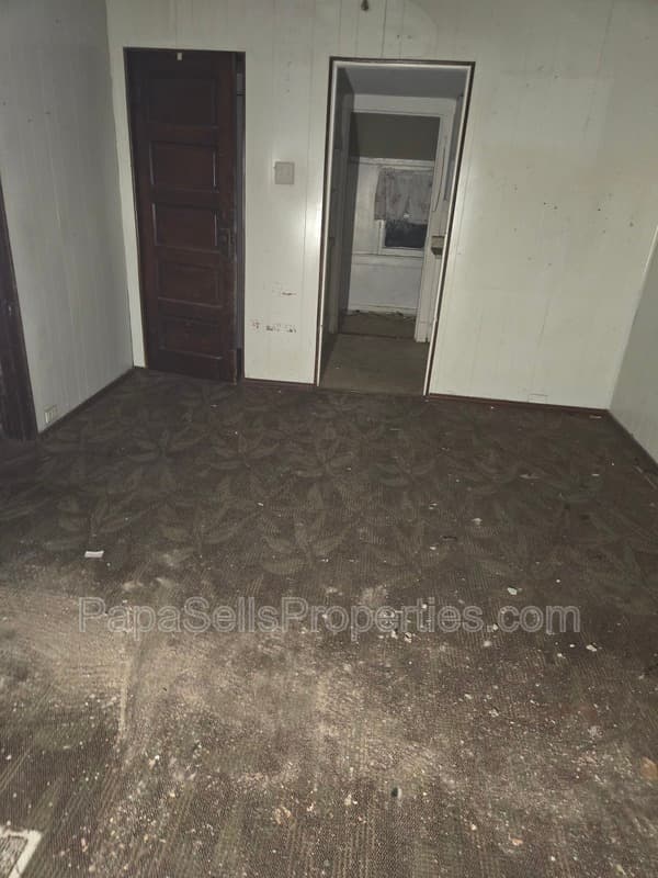East Alton House: 136 Illinois St