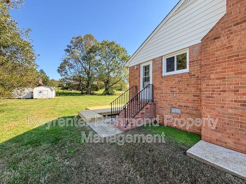Sandston House: 207 Perth Lane
