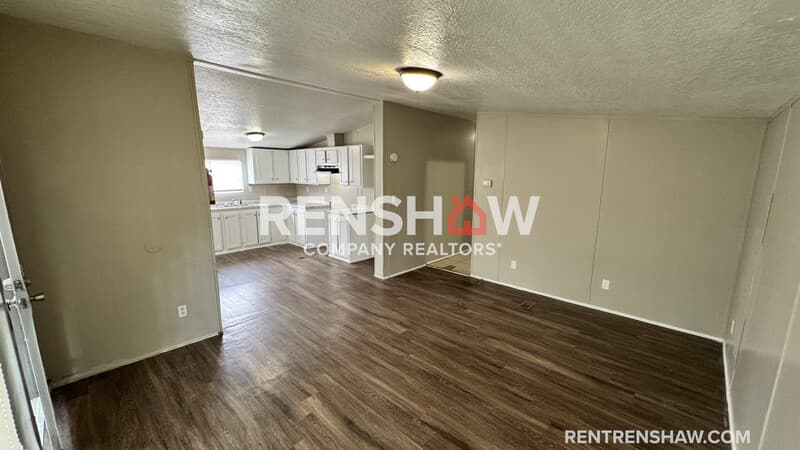 Memphis House: 288 W Brooks Rd