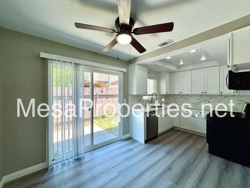 Ontario Condo: 1749 E Fairfield Ct