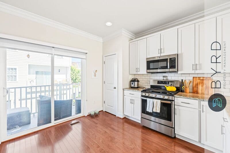 Richmond Townhome: 5402 Libbie Mill West Blvd