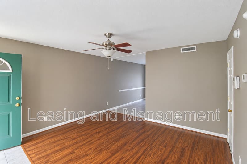 Charleston Townhome: 1423 Ashley River Road