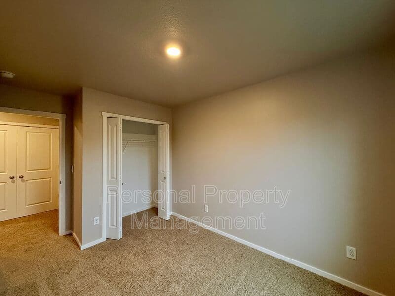 Vancouver House: 2633 NE 115th Place