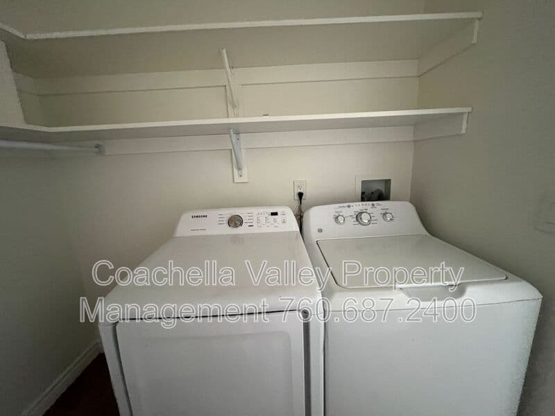 Indio House: 43209 Avenida Isabella