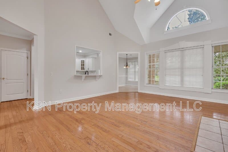 Savannah House: 5 Southernwood Place