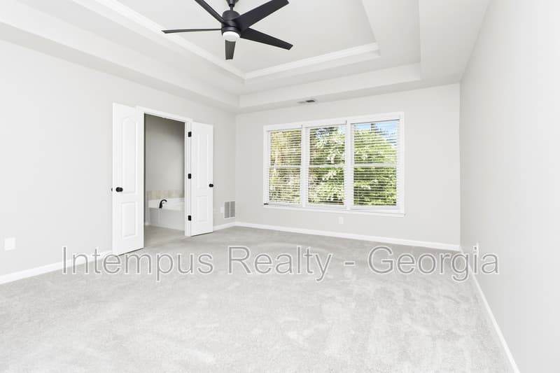 Woodstock House: 4241 Moccasin Trl
