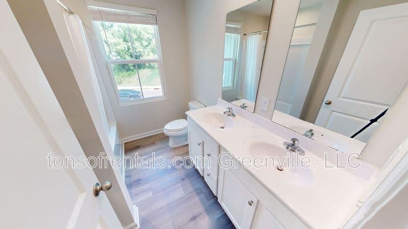 Greenville House: 848 Throckmorton Ct.