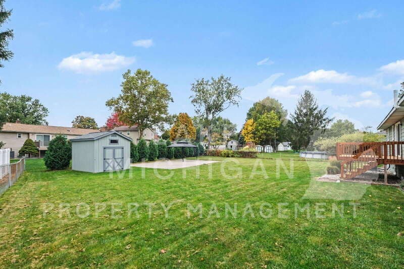 Jenison House: 1652 Oakbrook Drive