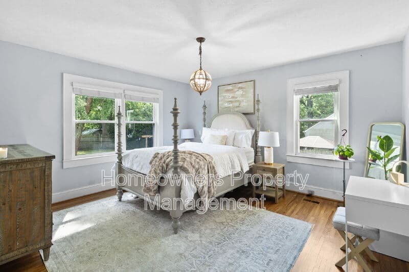 Fayetteville House: 816 Winston Avenue
