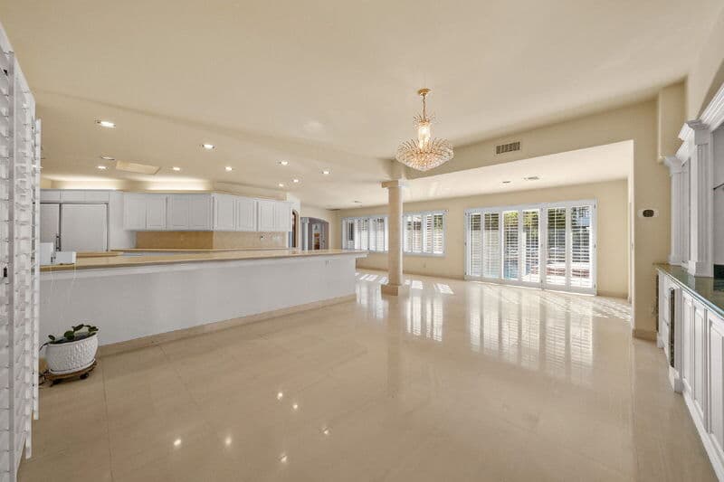 San Diego House: 18714 Bernardo Trails Dr