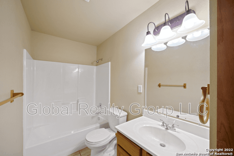 New Braunfels Condo: 280 Rosalie Dr