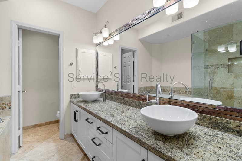 Scottsdale House: 8750 E Via Del Valle