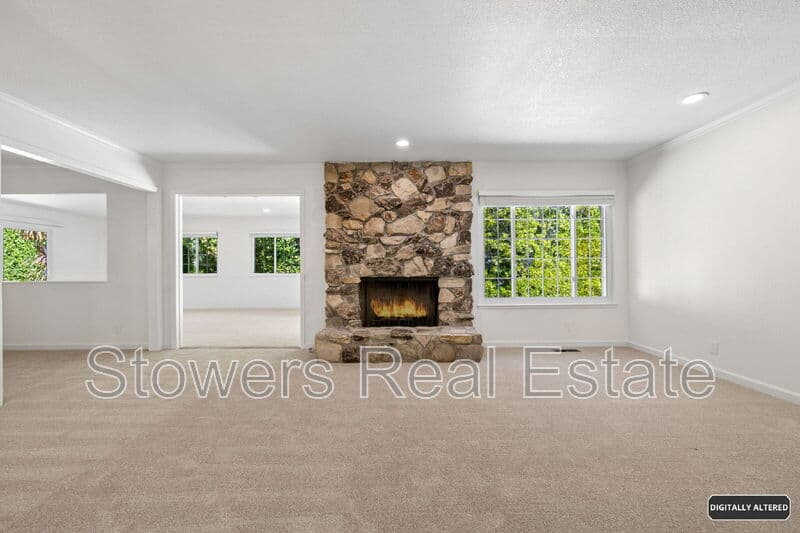 Danville House: 132 Glen Ct