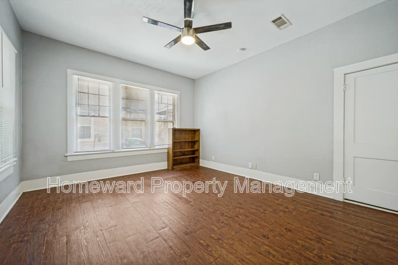 Denton Condo: 904 West Hickory Street - B