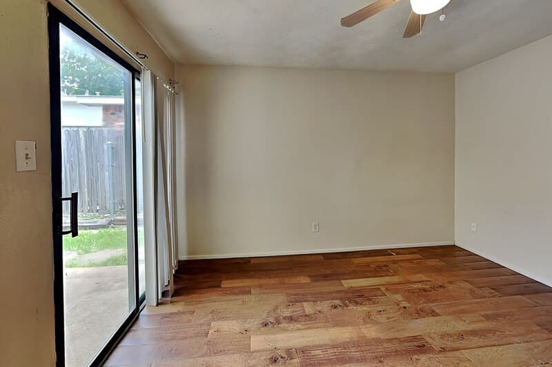 Dallas Condo: 7313 Pineberry Rd