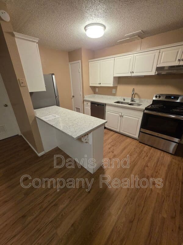Midland Condo: 3310 Bedford Ave