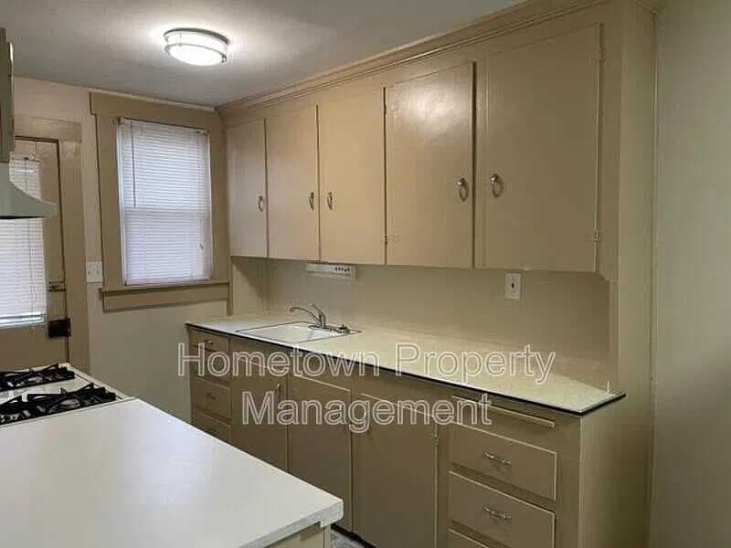 MT Joy Condo: 9-11 East Donegal Street