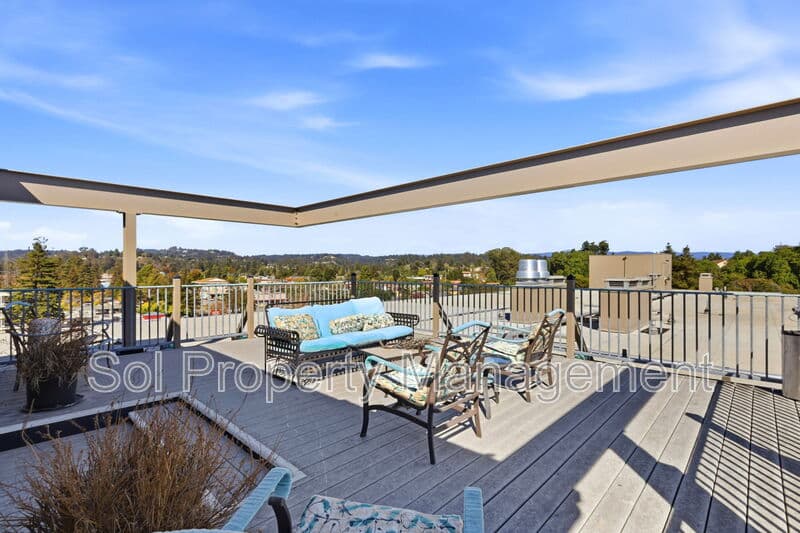Santa Cruz Condo: 180 Dakota Avenue