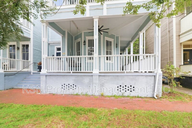 Savannah Condo: 216 West Park Avenue