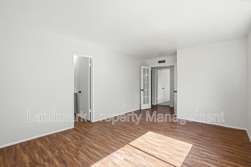 Arlington House: 2711 Treeview Drive