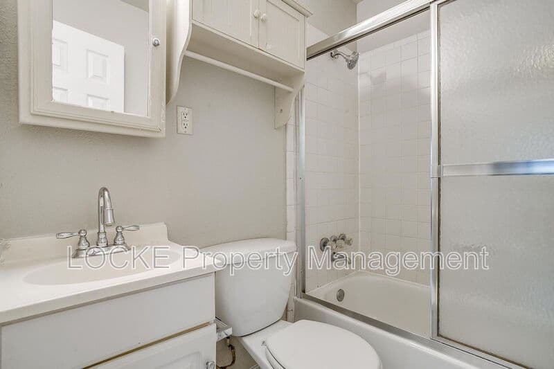Fort Worth House: 3419 South University Drive