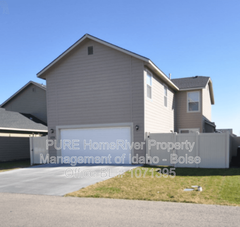 Meridian House: 629 N Manship Ave