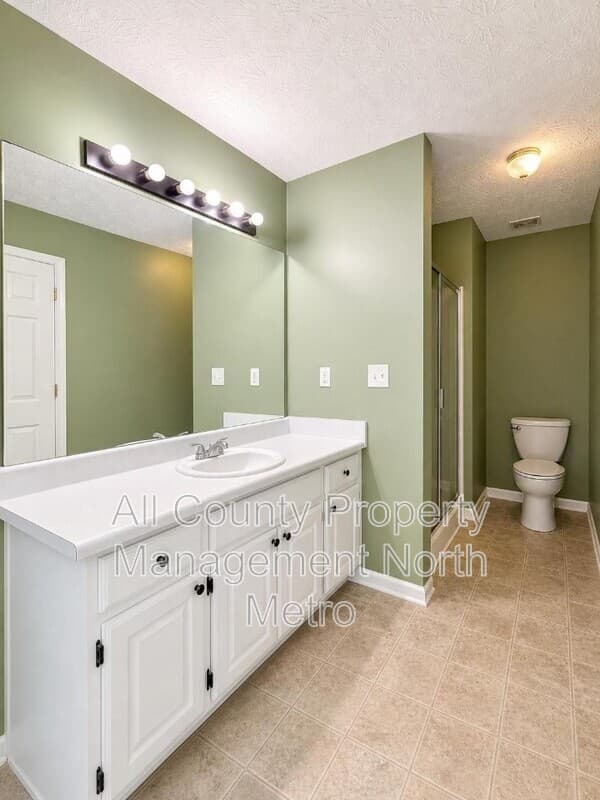 Gainesville House: 4710 Middleboro Lane
