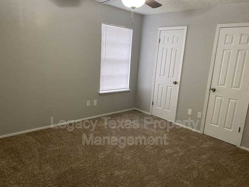 CLEBURNE Condo: 1503 N Nolan River Rd