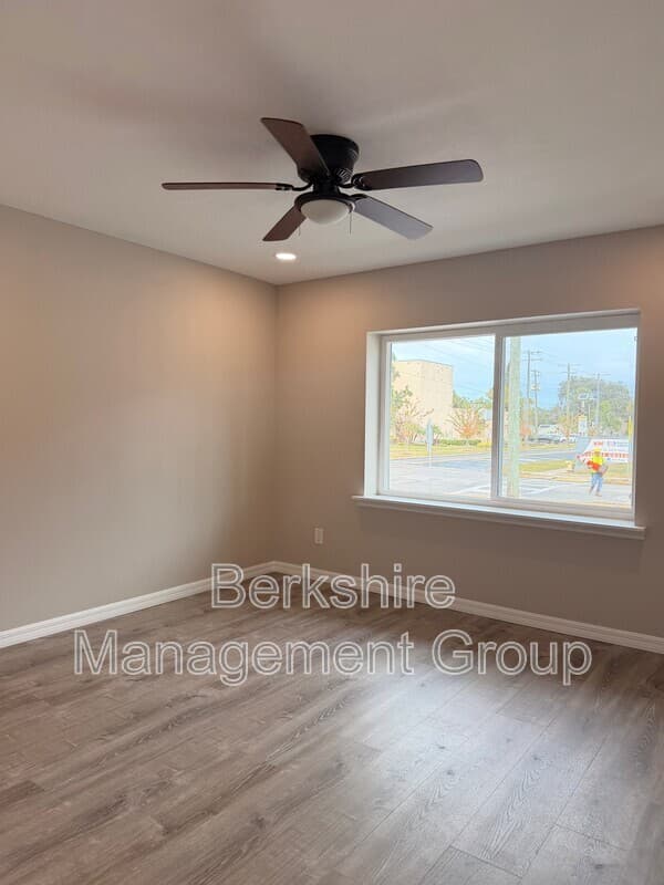 Winter Haven Townhome: 400 Avenue C, SE