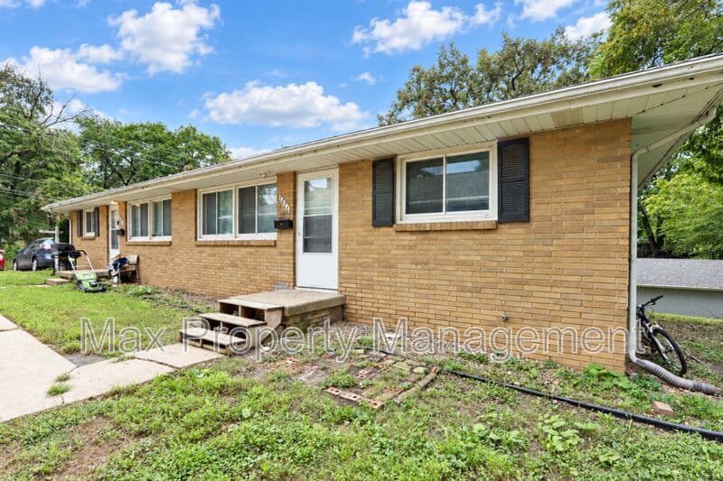 Des Moines House: 3426 SW 8th Street