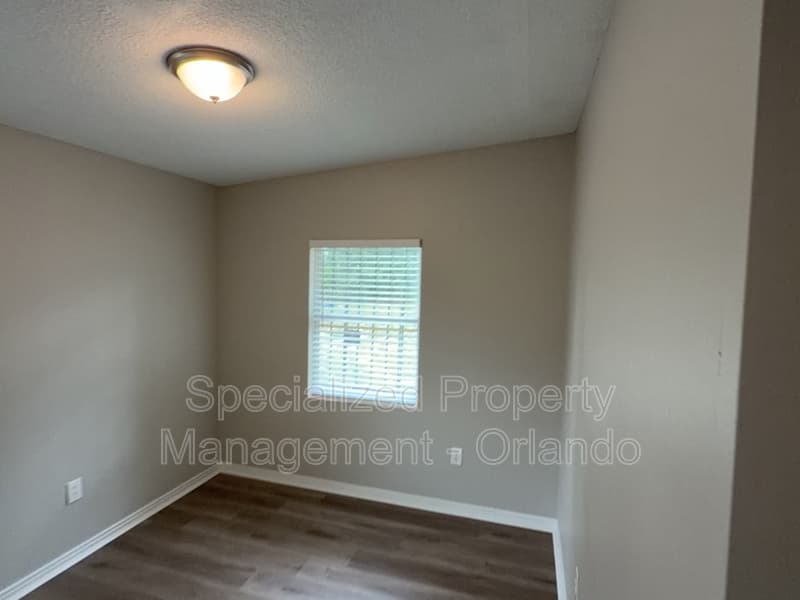 Orlando House: 5919 Holmes Dr