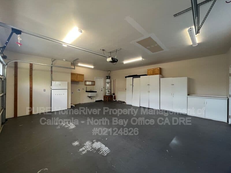 Ukiah House: 474 Briarwood Dr