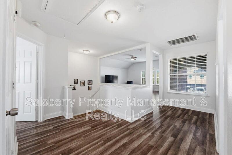 Fort Worth House: 4943 Sunset Ridge Drive