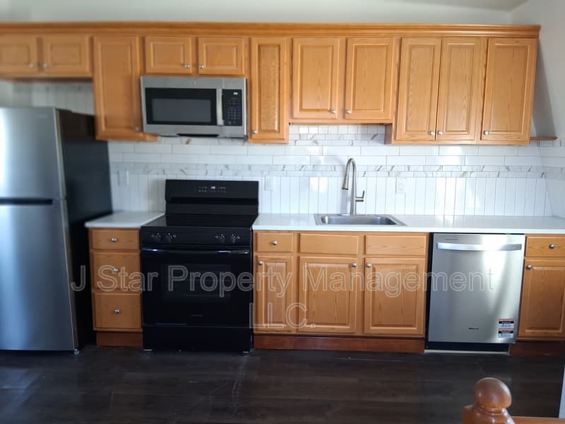 Reading Condo: 1568 North 10th Street - 3