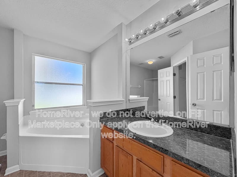 Jacksonville House: 6711 Salt Pond Dr N