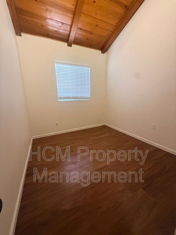 Long Beach House: 2605 E. Washington St.