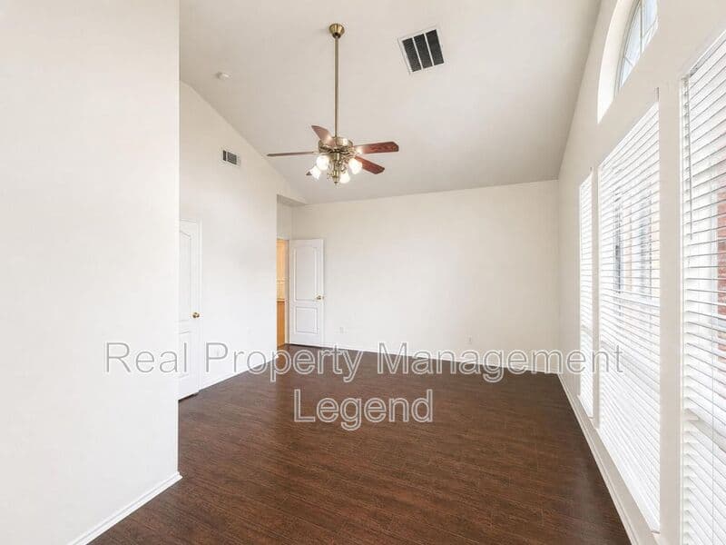 Frisco House: 9518 Prestmont Place