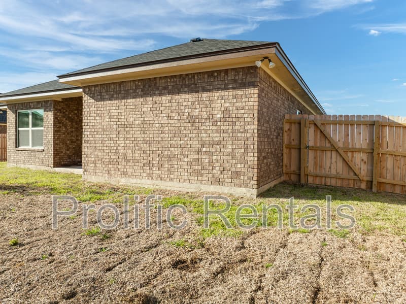 Killeen House: 507 Tooter Street