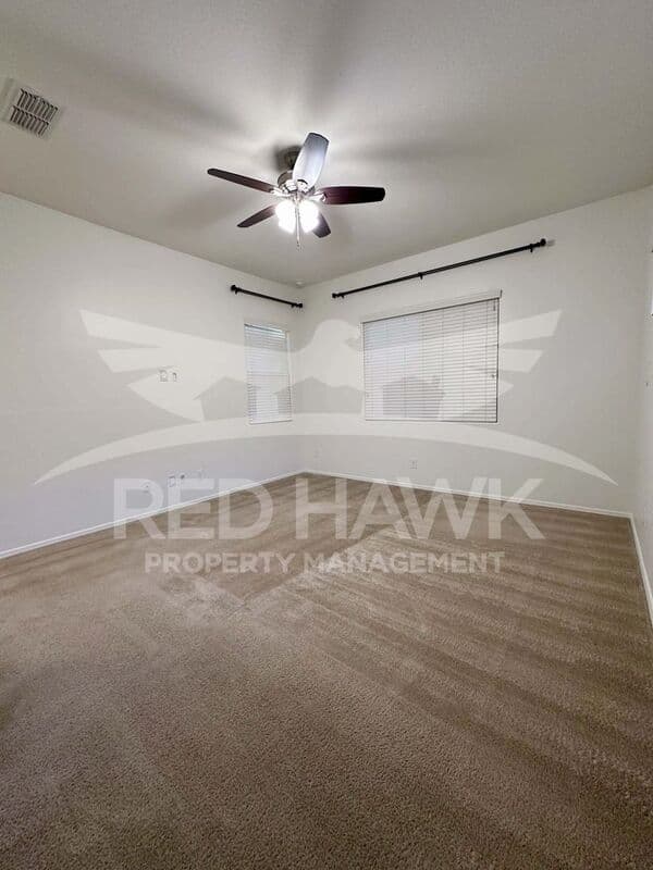 Gilbert House: 991 E Holland Park Dr