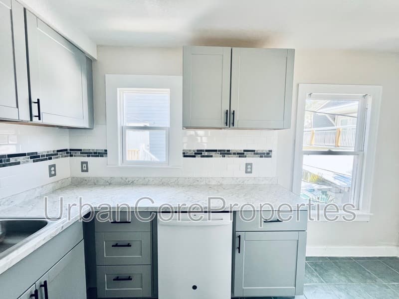 St. Petersburg Condo: 235 7th Ave N