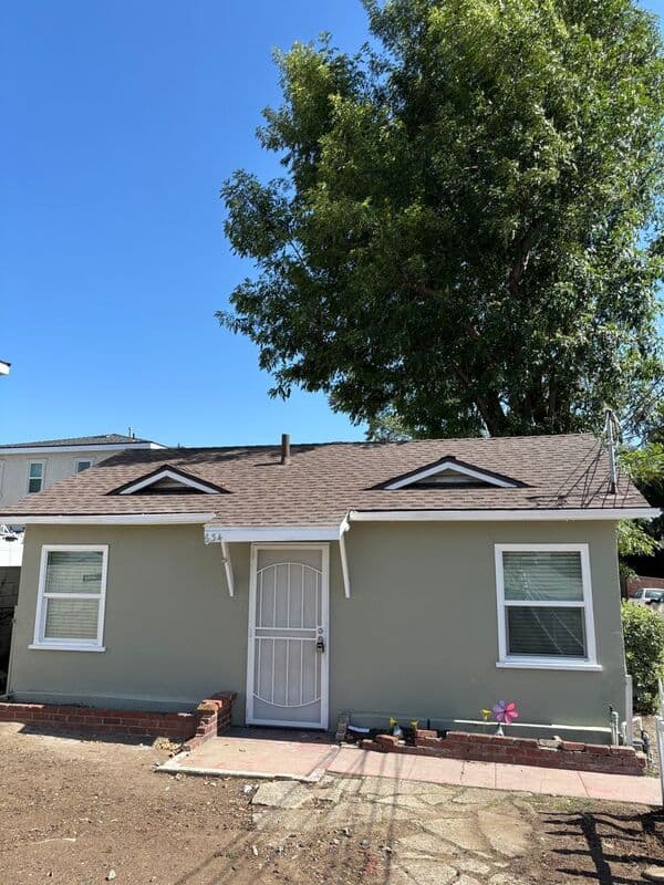 Glendora House: 634-638 E Lemon Ave
